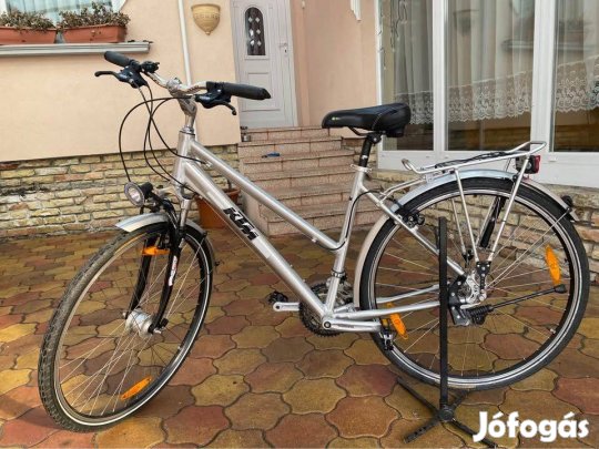 Ktm 28-as aluvázas agydinamós Trekking kerékpár