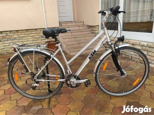 Ktm 28-as aluvázas agydinamós Trekking kerékpár szép állapotban