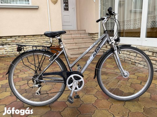 Ktm 28-as aluvázas agydinamós újszerű Trekking kerékpár