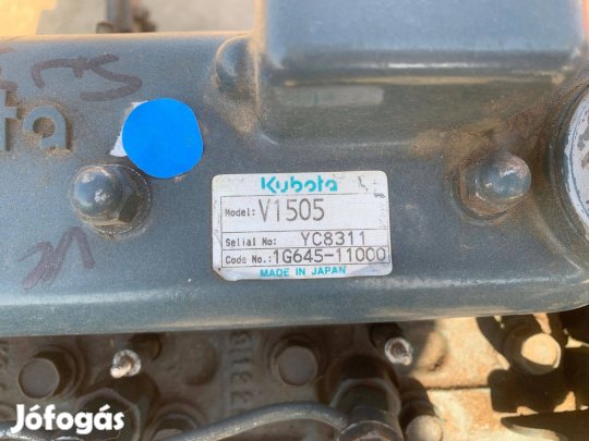 Kubota V1505 4 hengeres motor