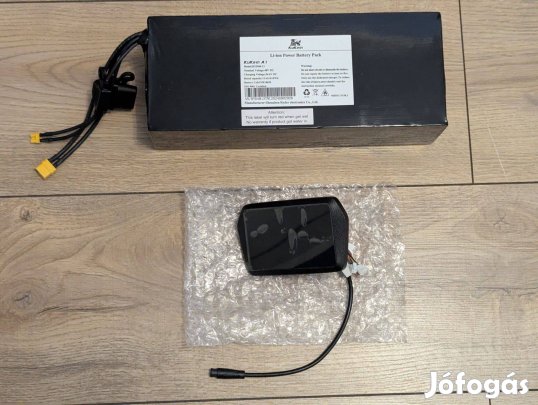 Kukirin A1 elektromos roller akkumulátor és képernyő