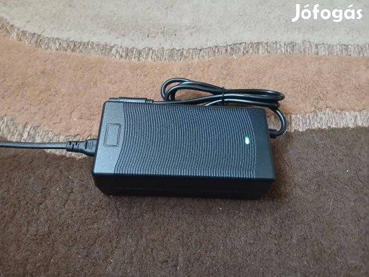 Kukirin G2 Pro és A1 rollerhez új töltő 54.6V 2A 8mm-