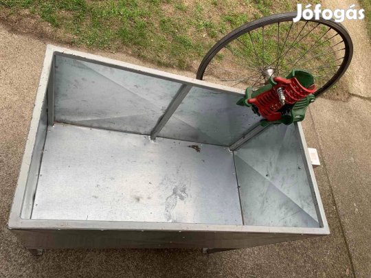 Kukorica morzsoló Alu nagy zartályos,újsuerű állapotú olcsón eladó!