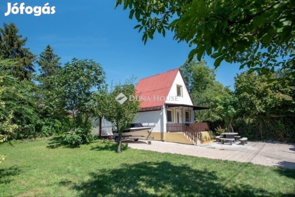 Kulcs, felújított ház eladó