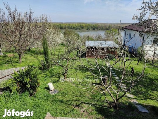 Kulcsi 1253 nm-es telek eladó