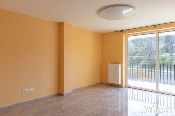 Kulcsrakész lakás Péterhegyen A-F-3