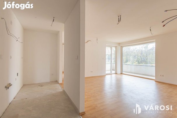 Kulcsrakész lakás Péterhegyen D-F-4