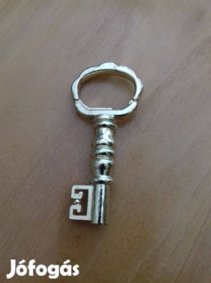 Kulcstartó, kulcs alakú