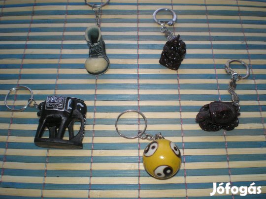 Kulcstartó táskadísz hibátlan állapotban ár/db