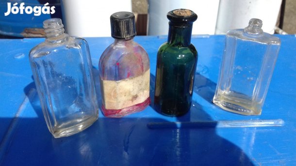 Különböző antik mini gyógyszeres és kölnis üveg az 5 db egybe