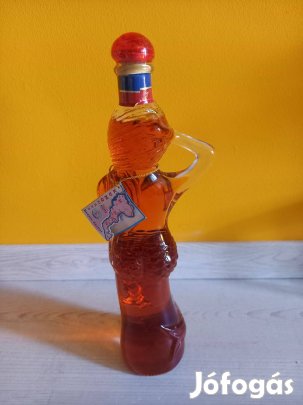 Különböző formájú díszüvegek