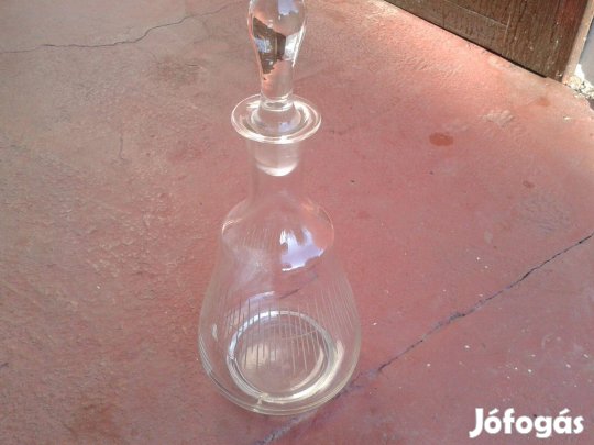 Különböző hibás antik likőrös üvegek