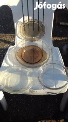 Különböző jénai tányér akár fedőnek is megfelelnek hibátlanok