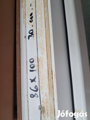 Különböző méretű ablakok