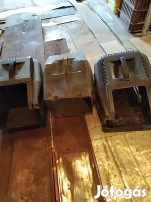 Kűlönböző méretű fűgyűjtő kosarak