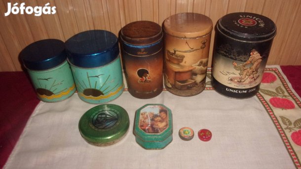 Különböző régebbi fém dobozok