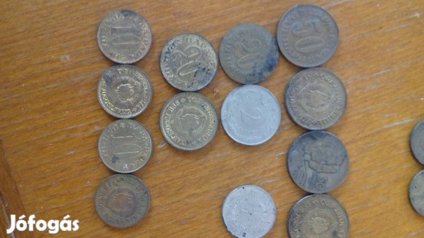 Különböző régi Jugoszláv dinár fémpénz a 20 db egyben