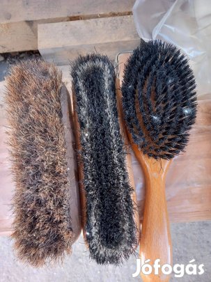 Különböző régi eredeti szőr ruhakefe