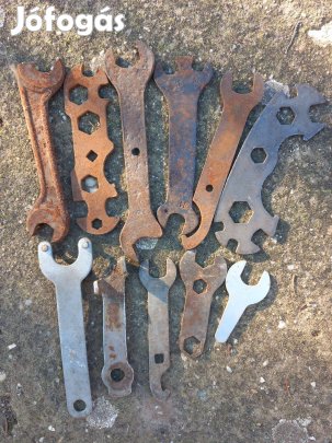 Különböző régi kerékpár kulcs 11db egybe