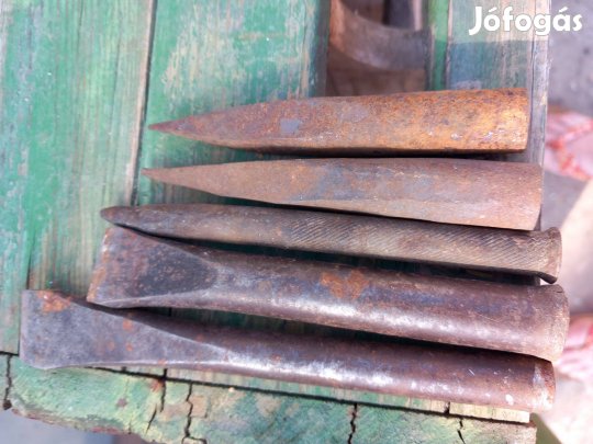 Különböző régi kicsi véső ill lukasztó 10-15cm iparos szerszám