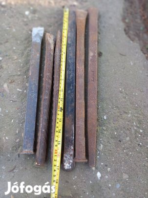 Különböző régi masszív vas pajszer feszítő vas 40cm