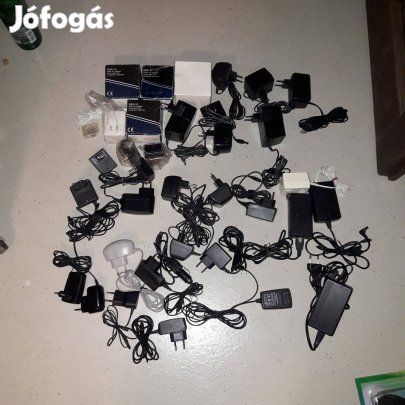 Különböző tápegységek