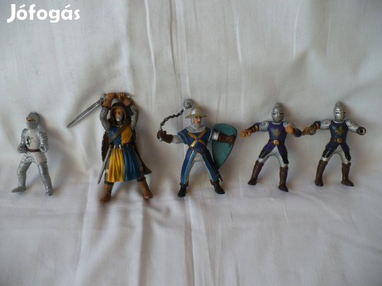 Különféle játék lovagok, figurák