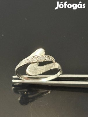 Különleges, kecses ezüst gyűrű