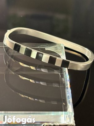 Különleges, letisztult formájú ezüst karperec (nyitható)