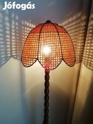 Különleges állólámpa rattan fonott búra, esztergált fa váz, 150 cm