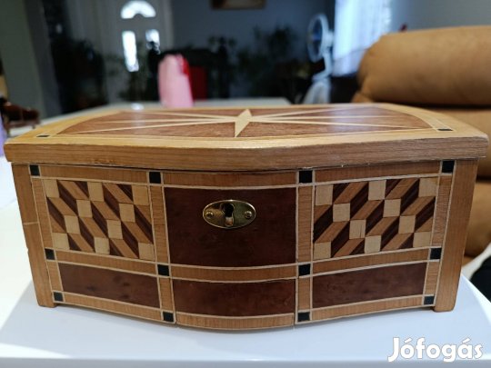 Különleges antik intarziás fadoboz - Kézzel készített ritkaság