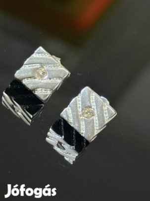 Különleges ezüst fülbevaló pár