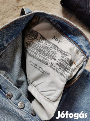 Különleges felemás színű Levi's 501 