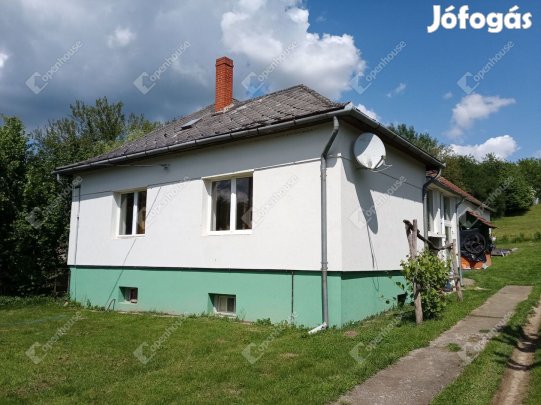 Különleges hangulatú családi ház eladó az Őrség csodás vidékén