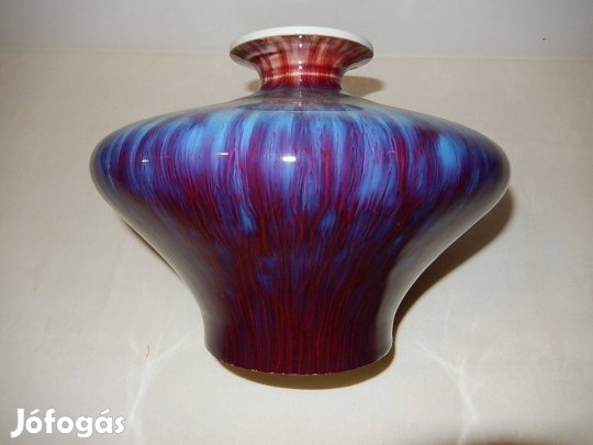 Különleges hibátlan váza eladó
