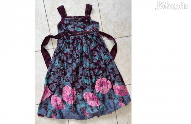 Különleges kislány ruha 8-9 éveseknek