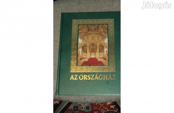 Különleges könyv, művészi felvételekkel