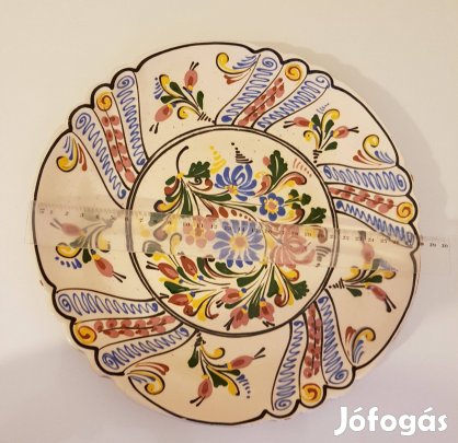 Különleges népi kerámia falitányér eladó