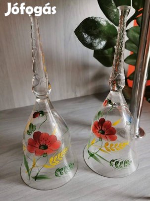 Különleges pezsgős pohár, egyik pici sérülés