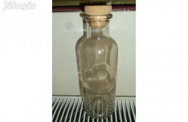 Különleges tárolóüveg