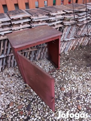 Külső gázóra fali szekrény 50x50 és 30 mély zárható