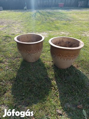 Kültéri. virág kaspó