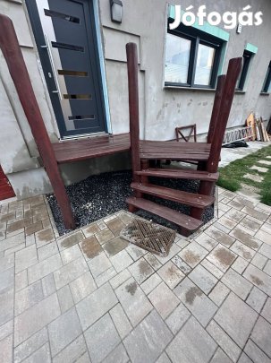 Kültéri akác lépcső eladó