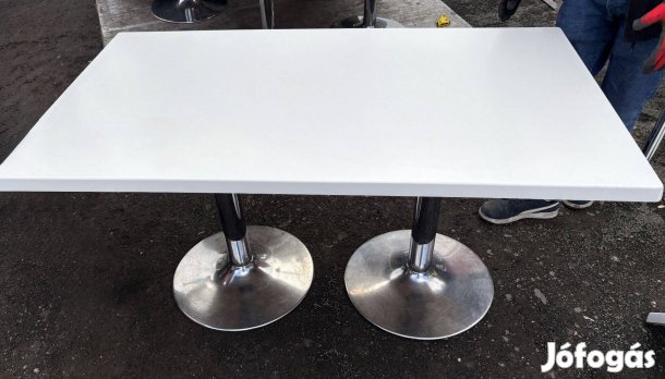 Kültéri asztal 140x80