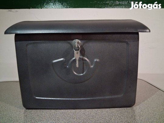 Kültéri fém postaláda