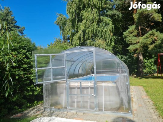 Kültéri fémvázas medence vízforgatóval és lépcsővel