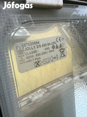 Kültéri lámpa fémhalogén izzóval 400w teljesítmény