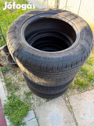 Kumho Ecsta HS51 225/60 R16 nyári gumi