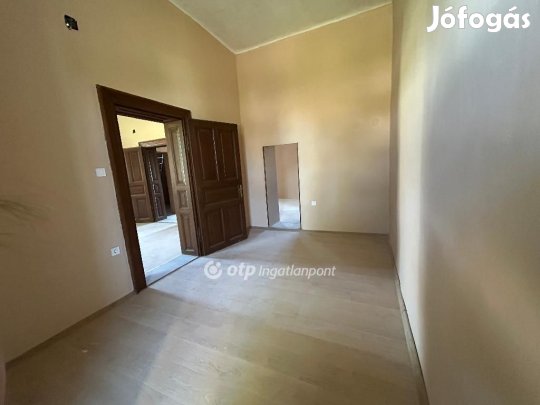 Kunhegyesi 90 nm-es ház eladó