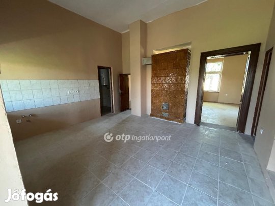 Kunhegyesi eladó 90 nm-es ház